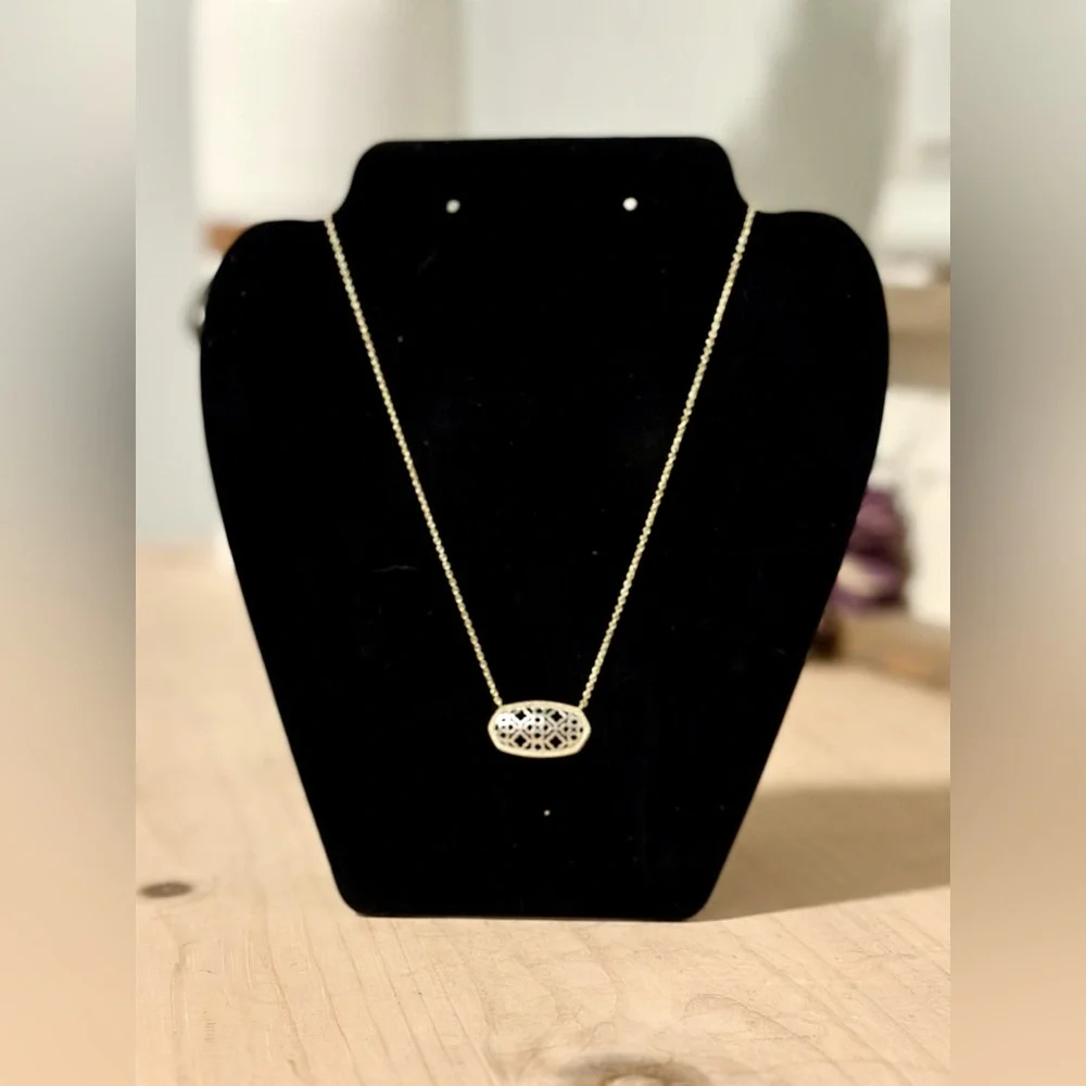 NWT Kendra Scott - Dollie Pendant Necklace - Gold Plated / Rhodium Filigree